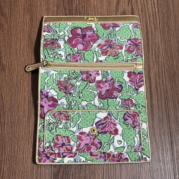 🔥🔥🔥 Coach Ashley Floral Iris Tri-Fold Wallet
Rare F44748🔥🔥🔥 - Picture 10 of 11